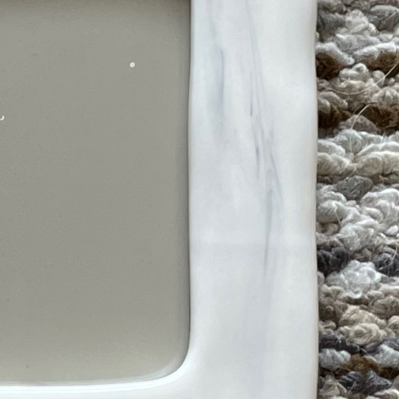 Rae Dunn MARBLED Photo Frame - Picture 2 of 4